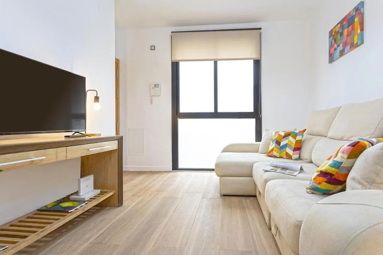 -Malagasunapts-Cervantes Pool&Parking