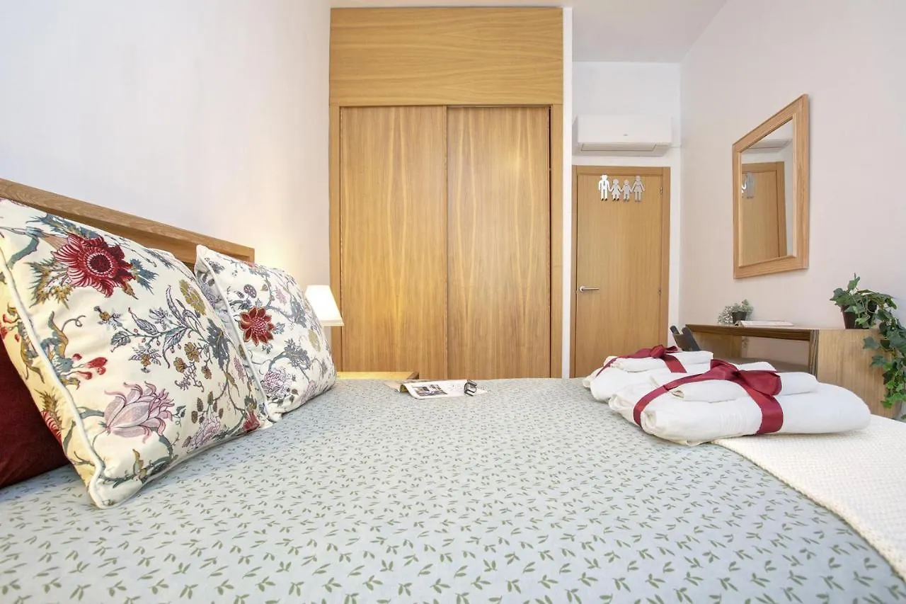 -Malagasunapts-Cervantes Pool&Parking Apartment Malaga