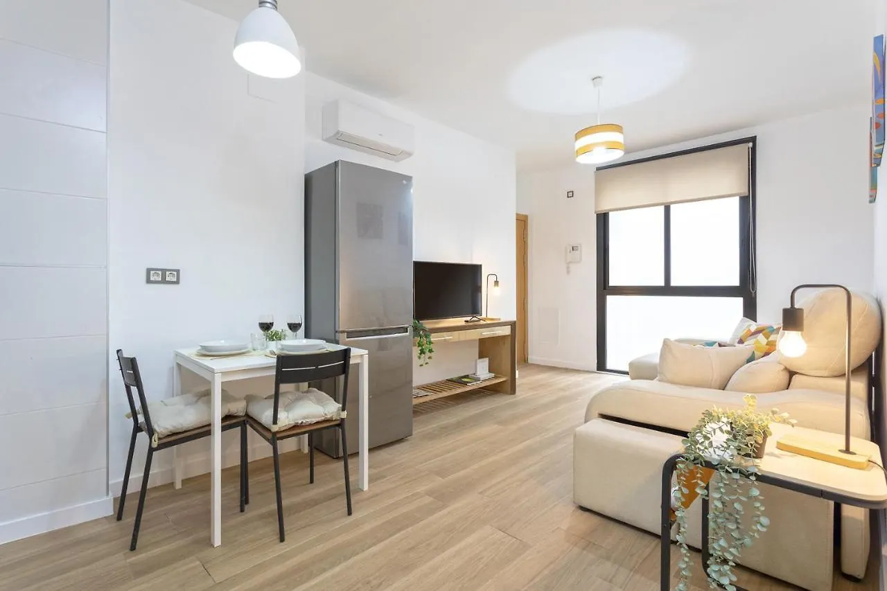 -Malagasunapts-Cervantes Pool&Parking Apartment Malaga